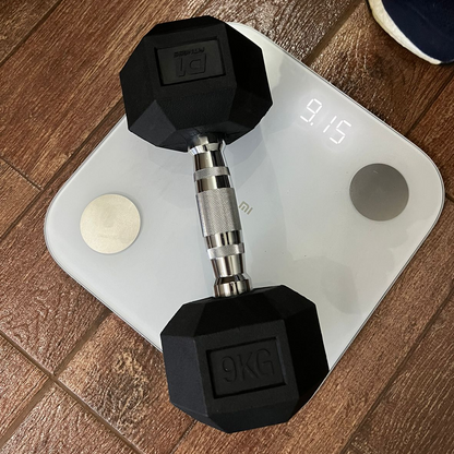 Halter Dumbbell Sextavado Emborrachado Cromado 9 KG - Outlet