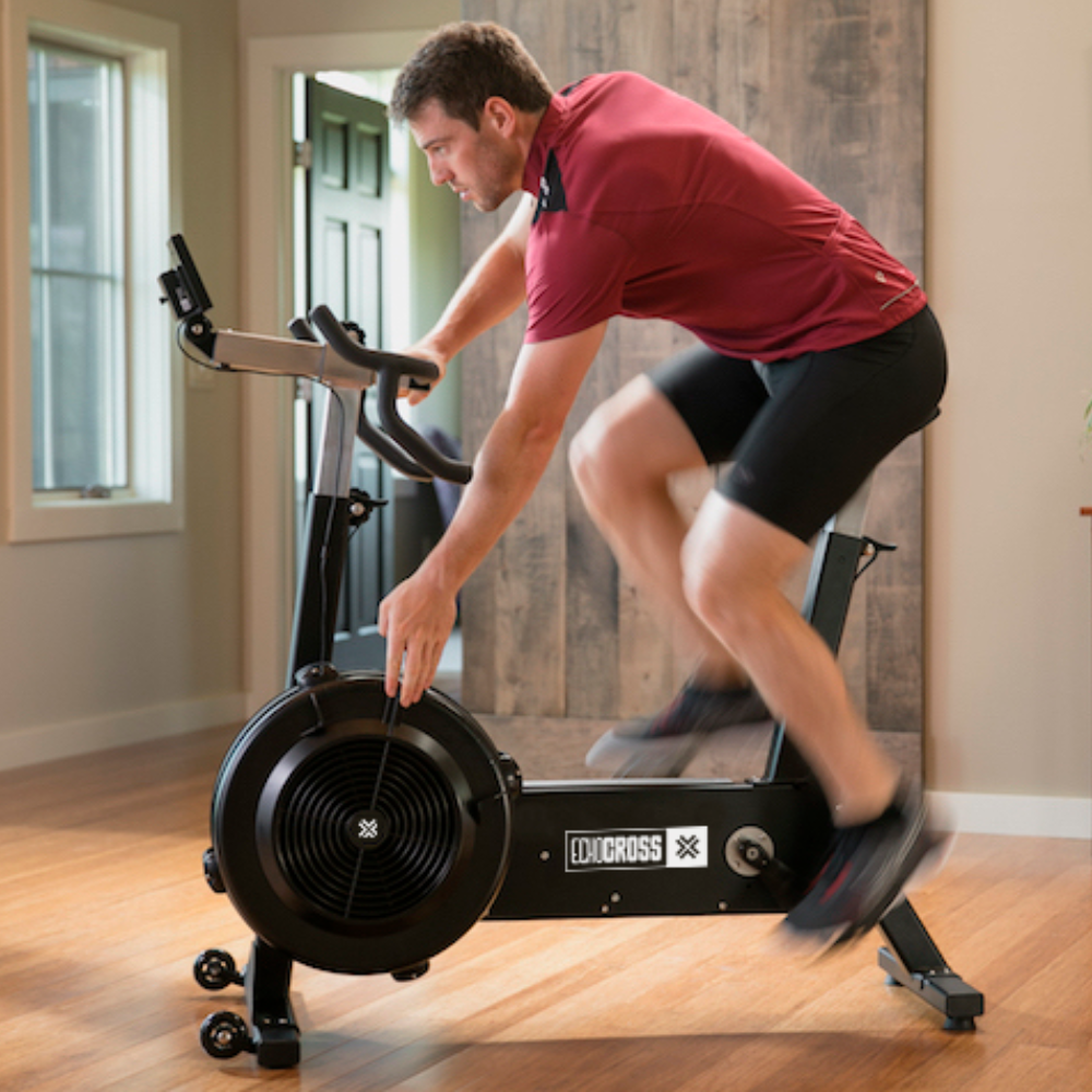 Combo Strong 4: Esteira + Air Bike + Bike Erg + Brindes (1un Barra + 3un Wall Ball 3.0)