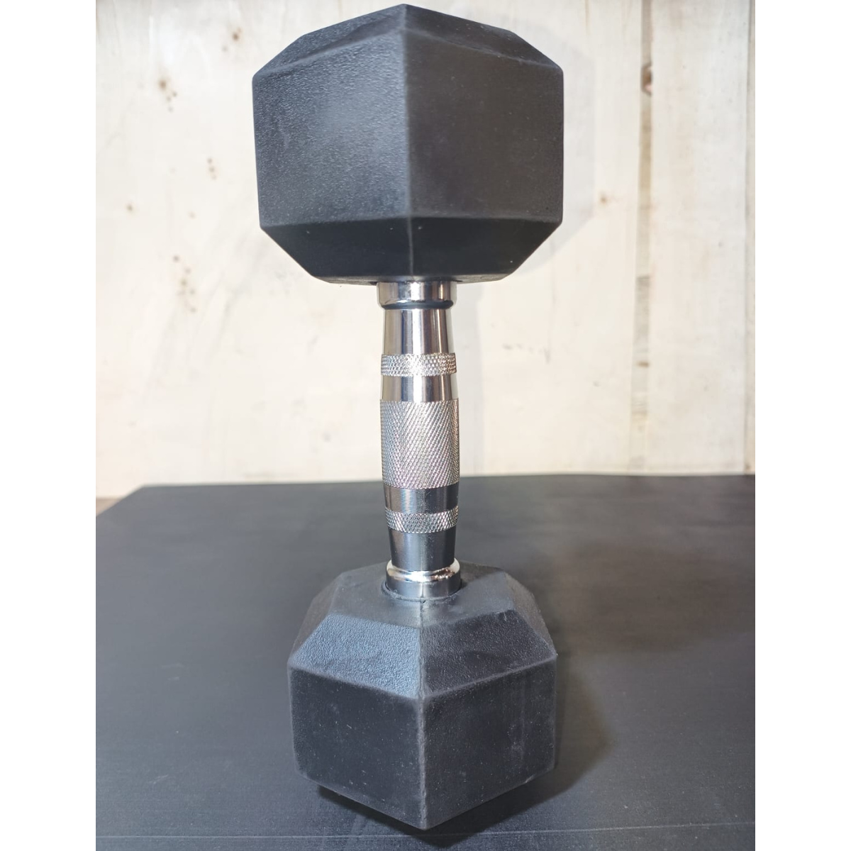 Halter Dumbbell Sextavado Emborrachado Cromado 8kg USADO