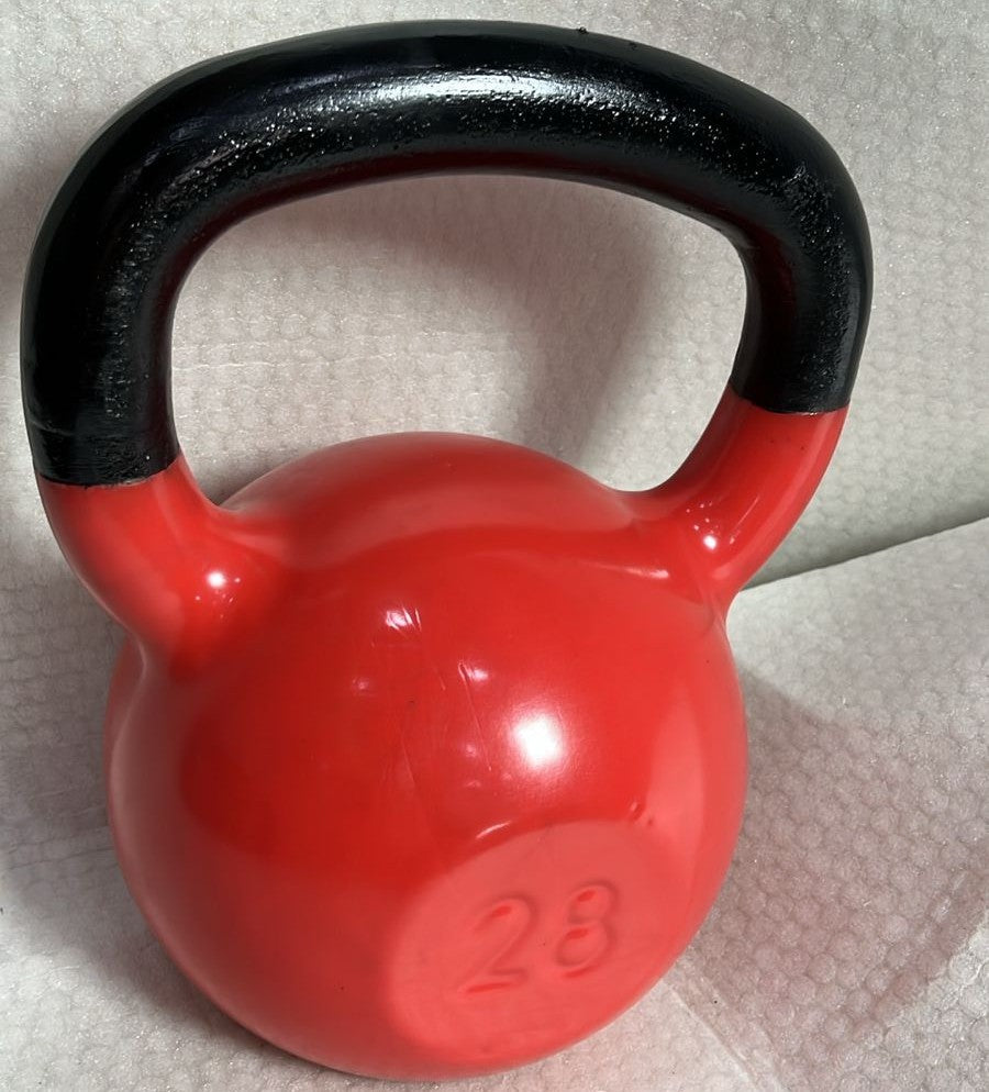 Kettlebell emborrachado com alça pintada 28kg (OUTLET) - D1Fitness